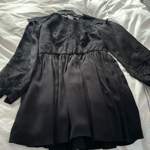 Excellent condition! Worn twice! Beautiful and elegant self- portrait mini